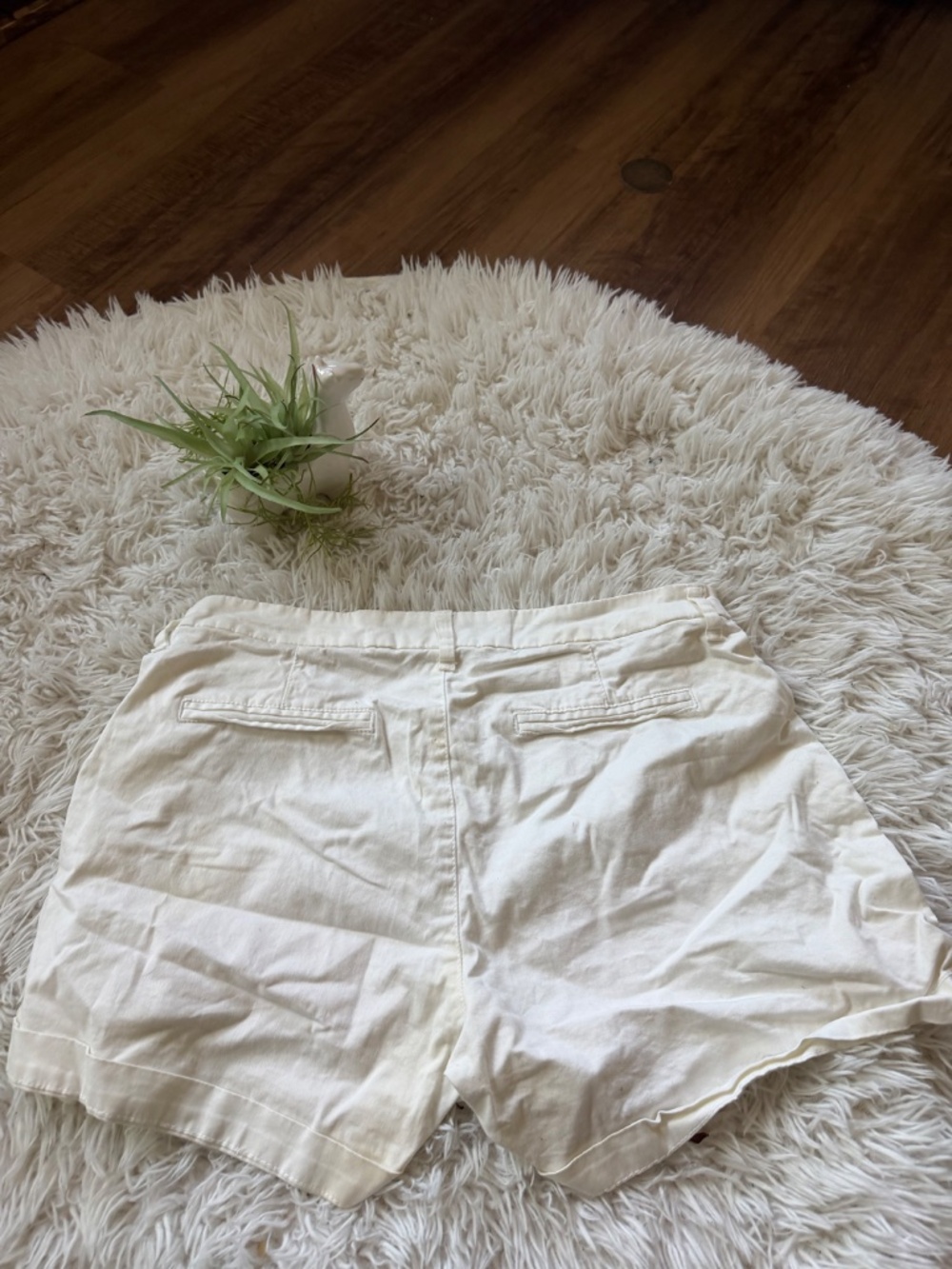 Off-white Old Navy Off-White Women's Bermuda summer spring pocketed Shorts short - Picture 4 of 5